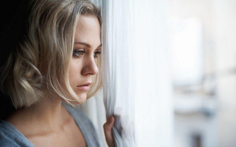 10 Hal yang Gagal Dipahami Orang Lain Tentang Cewek Introvert