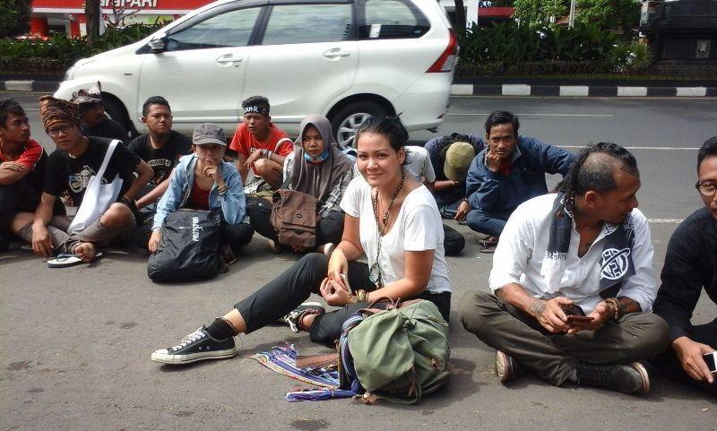 Memang Bukan Kartini, Tetapi Dua Selebriti Pemberani Ini Memiliki Semangat Layaknya Kartini