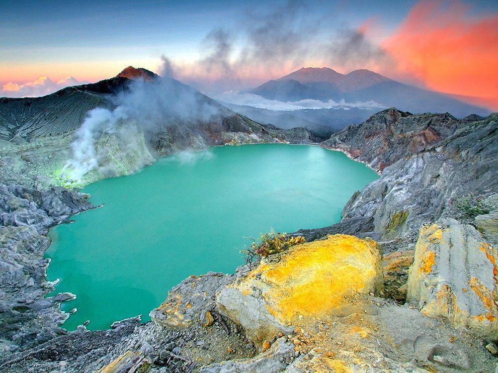 5 Fakta Unik Kawah Ijen yang Bakalan Bikin Kamu Tambah Takjub