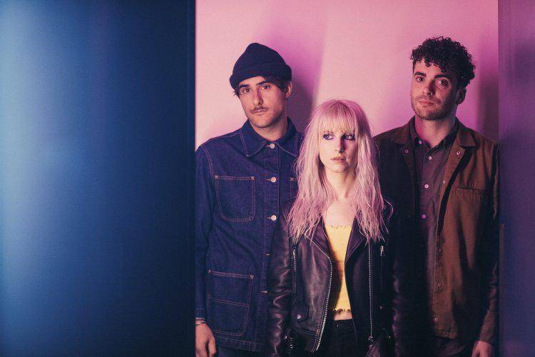twitter.com/paramore