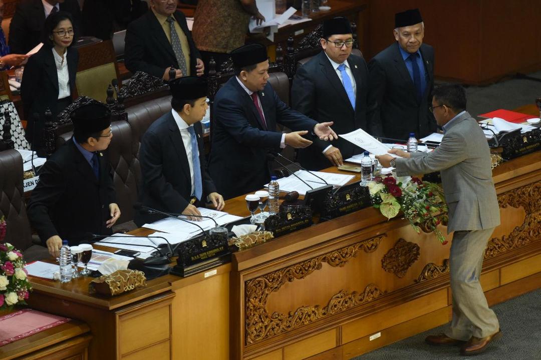 Setelah DPD, Giliran DPR yang Ricuh di Paripurna