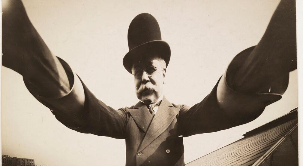 11 Foto Selfie Bersejarah Sebelum Era Smartphone, Narsis Abis!