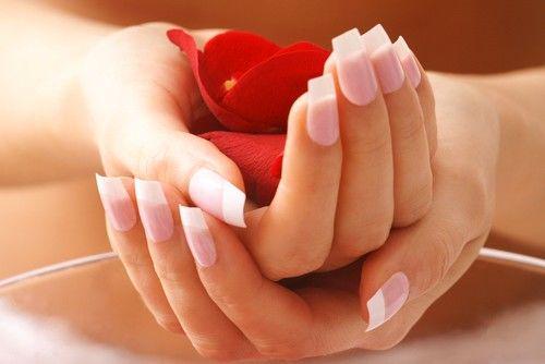 Girls, Rawatlah Tangan dan Kukumu dengan 4 Bahan Alami Ini