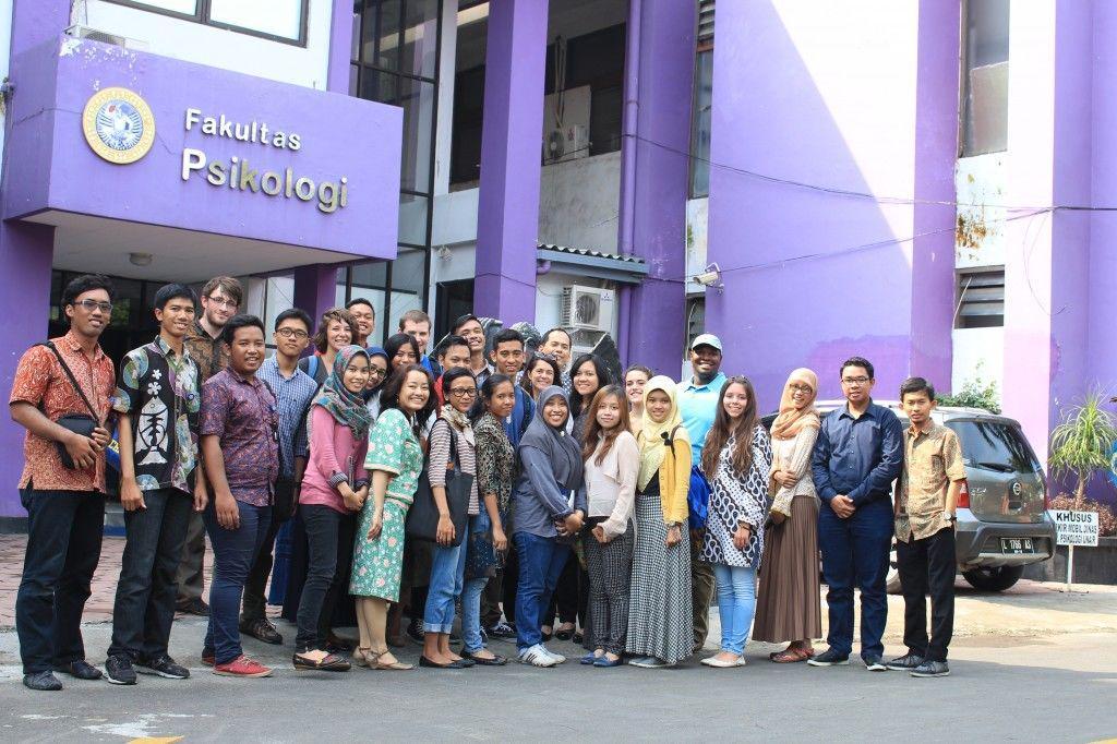 Ini Nih 5 Fakta Menarik yang Bikin Fakultas "Ungu" UNAIR yang Antimainstream