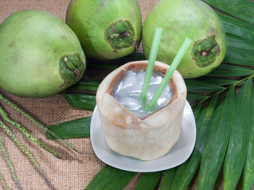 5 Khasiat Super Air Kelapa yang Belum Kamu Ketahui