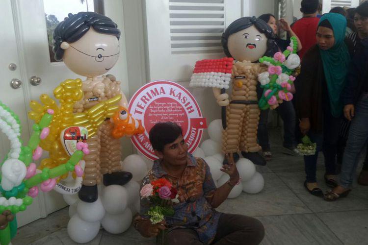 Setelah Karangan Bunga, Warga Mulai Kirim Balon untuk Ahok