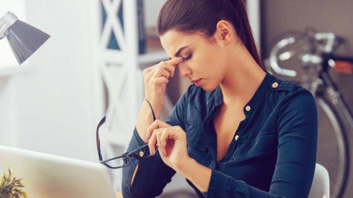 8 Cara Biar Mata dan Badan Tak Kelelahan Saat di Depan Komputer