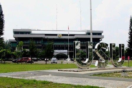 Mahasiswa USU yang Punya Mobil, Jangan Coba-Coba Lewat Tembok Bolong Ya