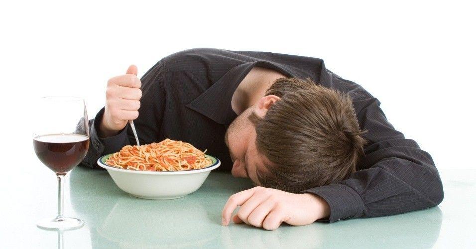 3 Bahaya Tidur Setelah Makan yang Harus Kamu Waspadai