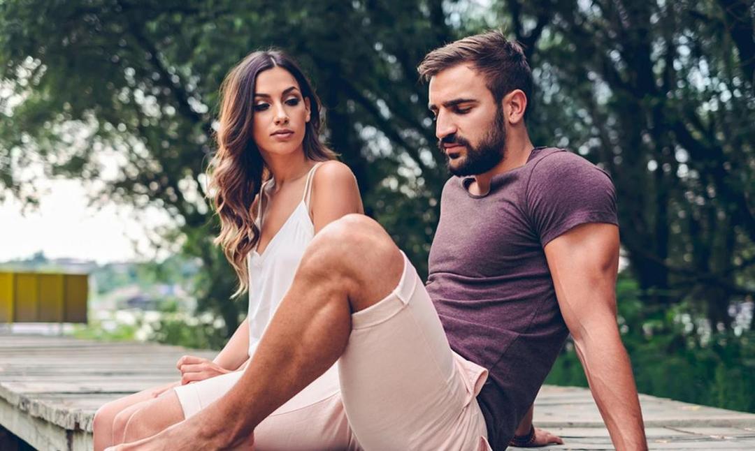 10 Kelakuan Cewek yang Paling Menyebalkan di Mata Cowok