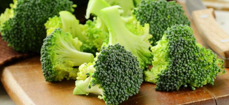 7 Makanan yang Ternyata Lebih Sehat Kalau Dimakan Mentah