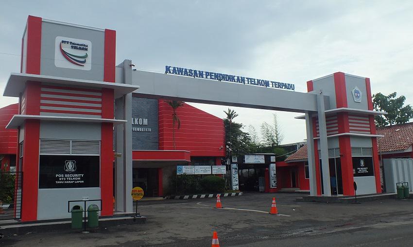 Hangatnya Kebersamaan yang Hanya Ada di ST3 Telkom Purwokerto