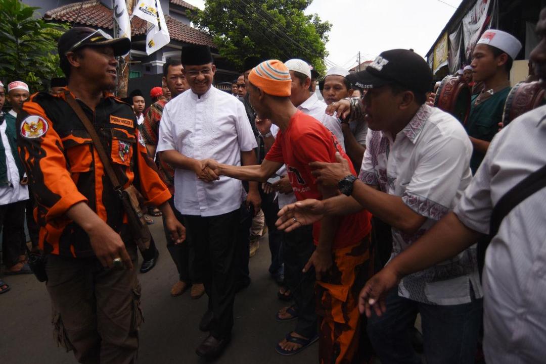 PKL Tanah Abang Kembali ke Trotoar, Anies Rahasiakan Strateginya