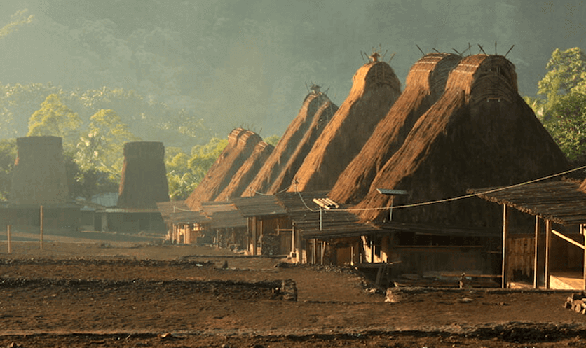 6 Wisata Kampung Adat di Flores yang Punya Pesona Menawan