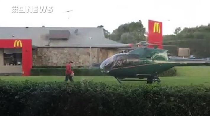 Ingin Makan, Pilot ini Memarkir Helikopternya di McDonald's