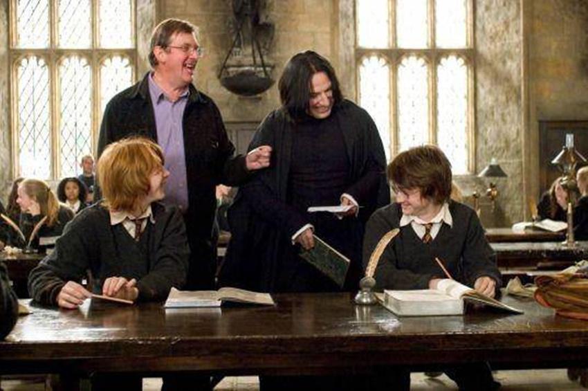 15 Foto di Balik Layar Film Harry Potter yang Bikin Kangen