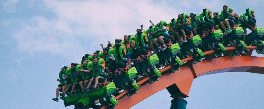 10 Roller Coaster Tercepat di Dunia Bikin Kita Deg-degan
