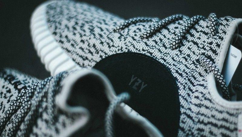 Adidas Yeezy Boost Punya Kamu Orisinal? Cek Cara Bedakannya di Sini