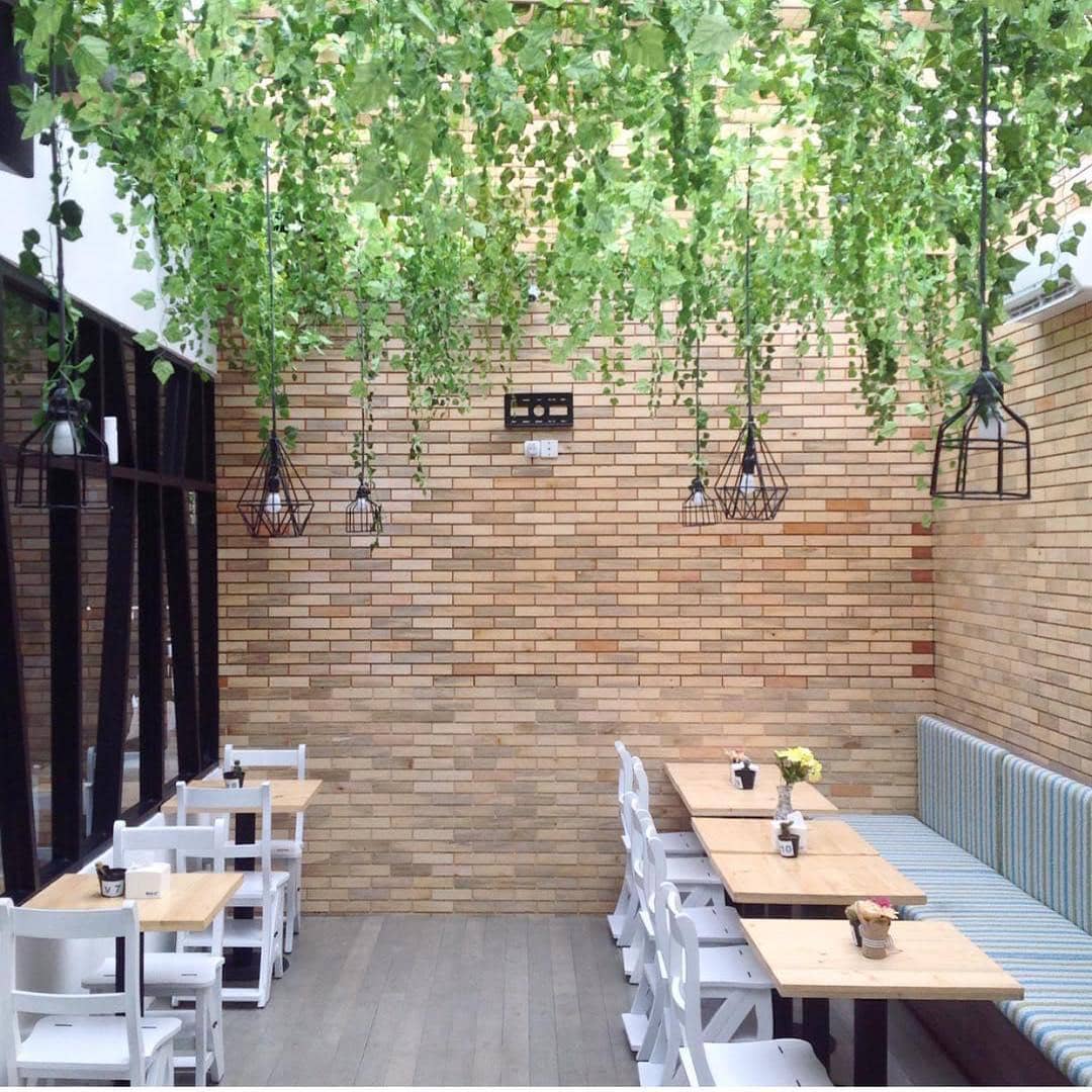 Gak Perlu Bingung, Ini 8 Tempat Kece Buat Bukber Di Surabaya