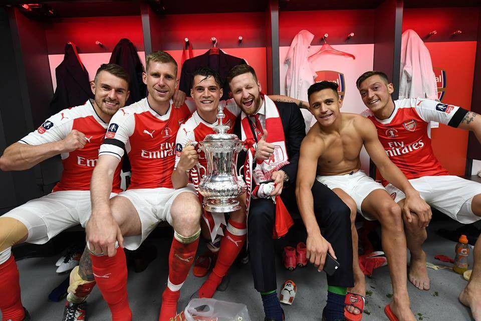 //www.facebook.com/Arsenal/