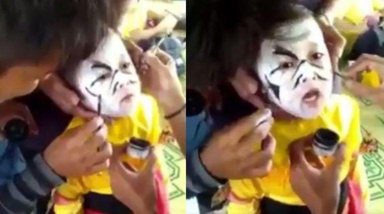 "Aku jadi Setan!" Anak Ini Histeris Melihat Riasan di Wajahnya