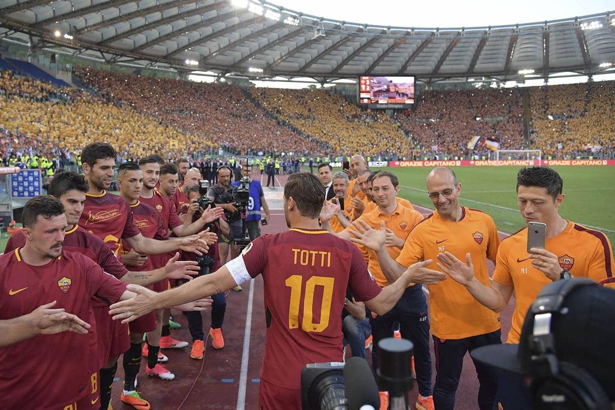 http://www.asroma.com