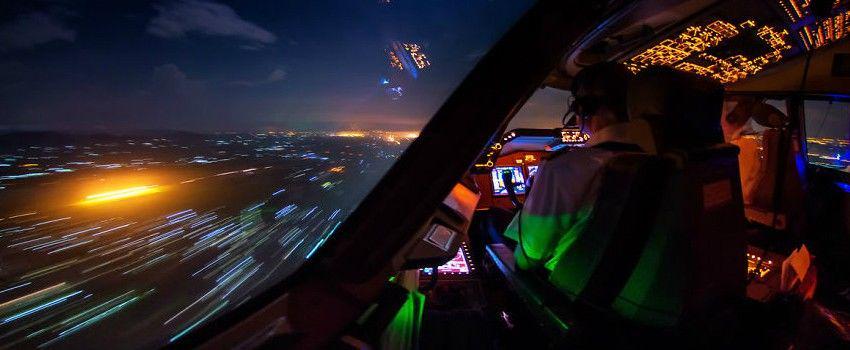 KUMPULAN FOTO: Pilot Abadikan Pemandangan Keren Dari Dalam Kokpit