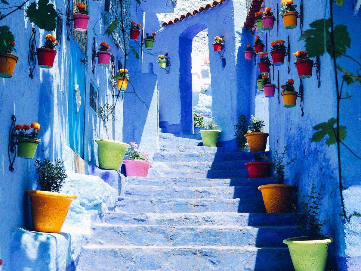 Conde Nast Traveler (by Lucy Laucht)