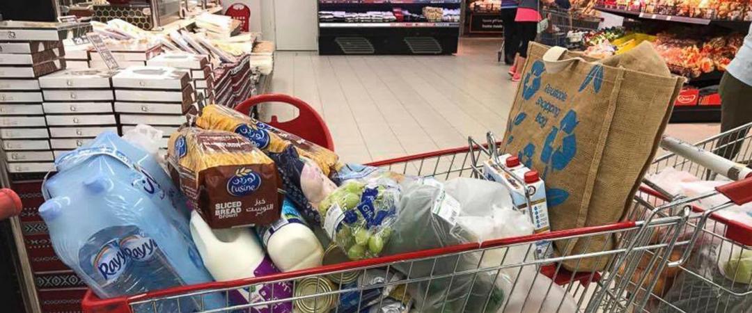 Diblokir 6 Negara, Penduduk Qatar Timbun Pasokan Pangan