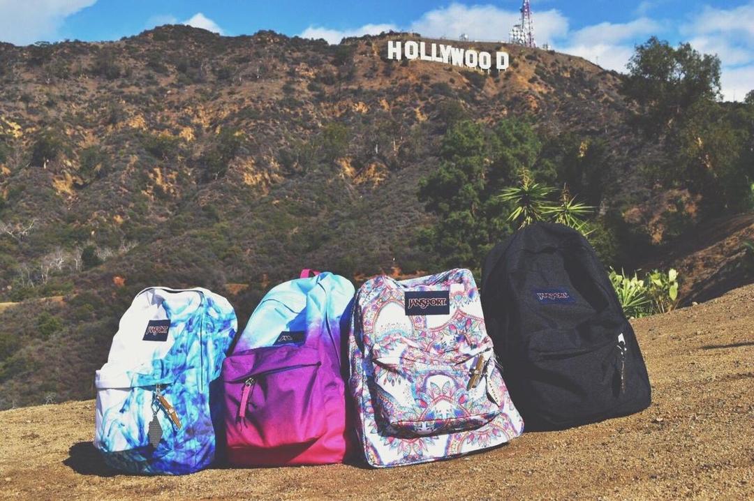 4 Ciri-Ciri Jansport Original, Semoga Kamu Tidak Salah Beli