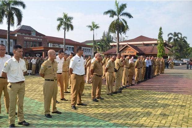 Tak Gunduli Rambut, PNS Disetrap