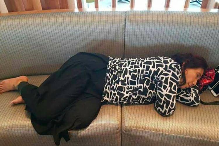 Tertangkap Kamera, 4 Menteri yang Pernah Tidur di Bandara