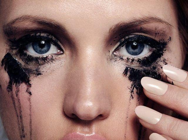 3 Benda Penyelamat Biar Make Up Kamu Gak Luntur