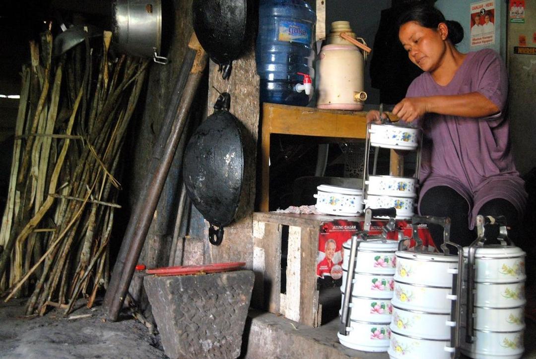 Tak Hanya Makanan, Antar Rantang Juga Miliki 4 Filosofi Ini