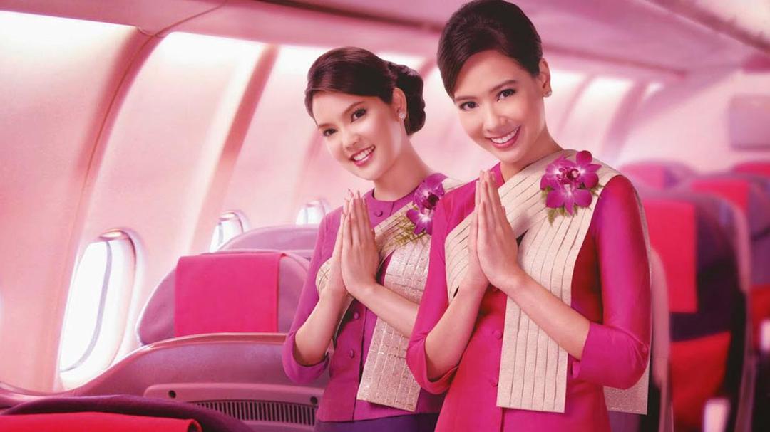 5 Aksi Nekat Penumpang Bugil di Pesawat Ini Bikin Geleng-geleng!
