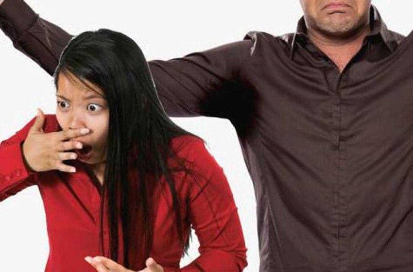 10 Makanan yang Menyebabkan Munculnya Bau Badan Menyengat