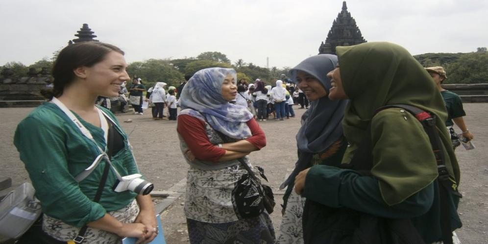 7 Tradisi Ini Bikin Wisatawan Asing Berlomba Datang ke Indonesia