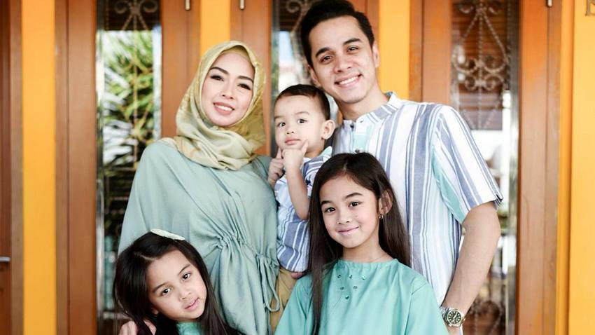 10 Potret Rionaldo Stokhorst, Bukti Ia Papa Muda Penuh Pesona