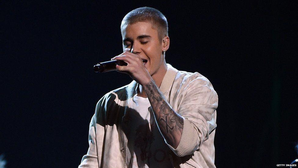 Justin Bieber Lupa Lirik Despacito Saat Manggung di New York