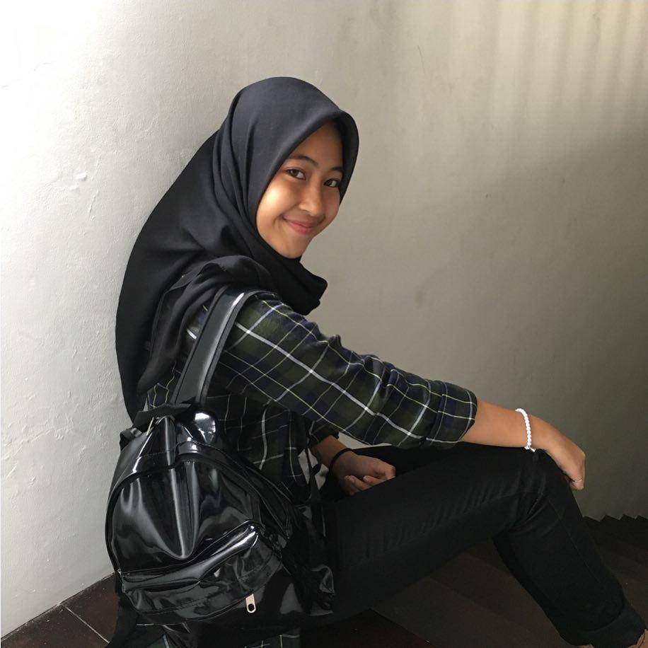 instagram.com/adibakhhanza