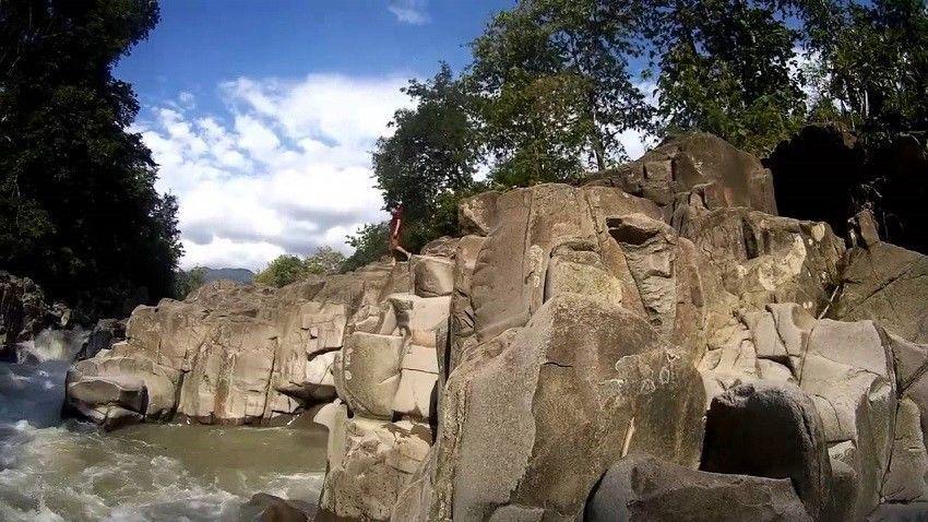 Lagi Musim Kemarau, Boleh Banget Ngadem Sambil Basah-Basahan di Celebes Canyon