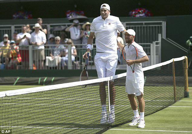 Super Jangkung, Petenis Ini Hebohkan Kejuaraan Wimbledon