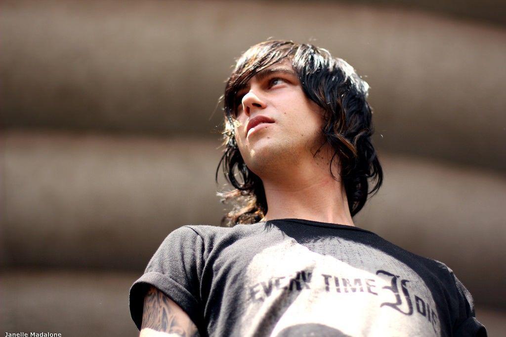 Kellin Quinn, Rocker yang Sayang Anak Rilis Album Terbaru Tahun Ini