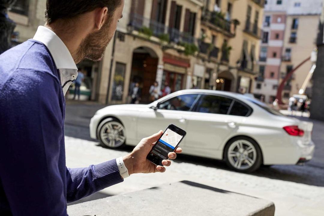 Dengan Aplikasi Ini, Mengatur Mobil Cukup dengan Ponsel