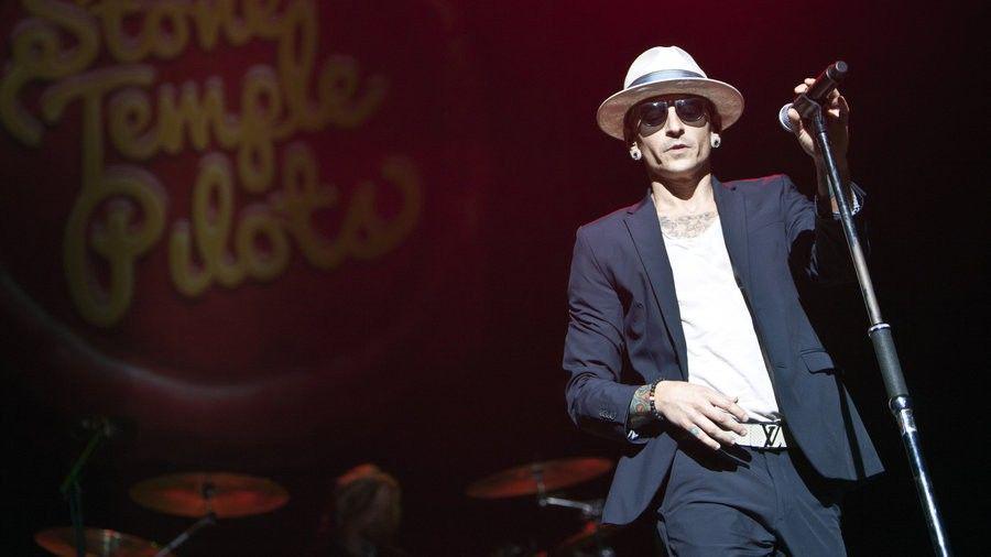 Chester Bennington Wafat di Hari Ultah Sahabatnya Mendiang Chris Cornell