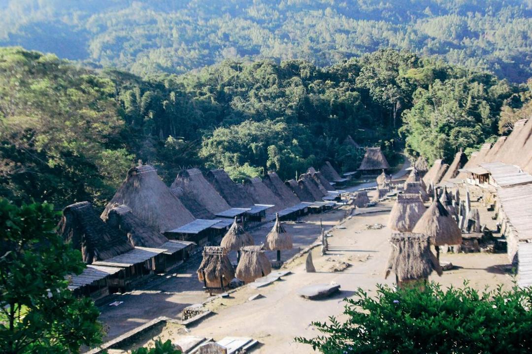 Bersolo Trip ke Kampung Bena, Sebuah Perjalanan Memerdekakan Diri