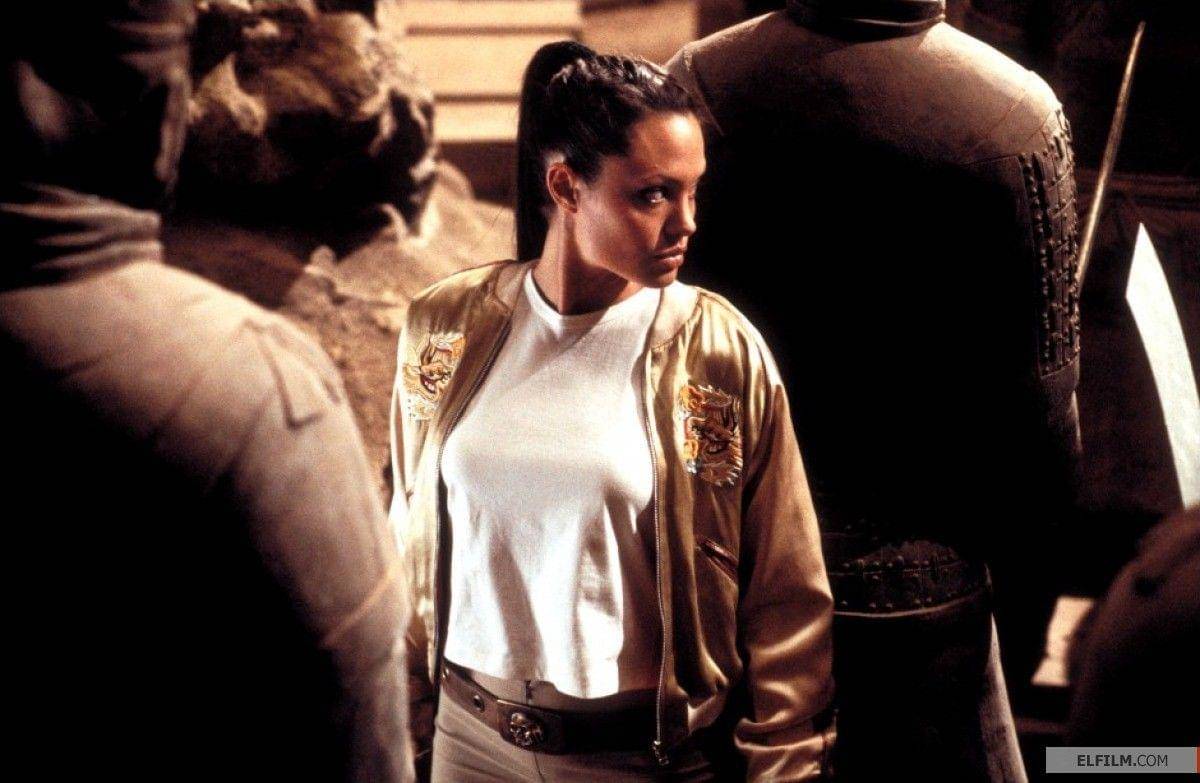 Lara Croft: Tomb Raider (2001) (elfilm.com)
