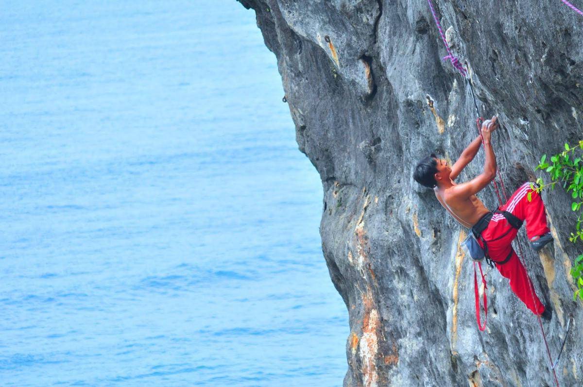 http://climberadventure.blogspot.co.id/2011/03/tebing-siung.html