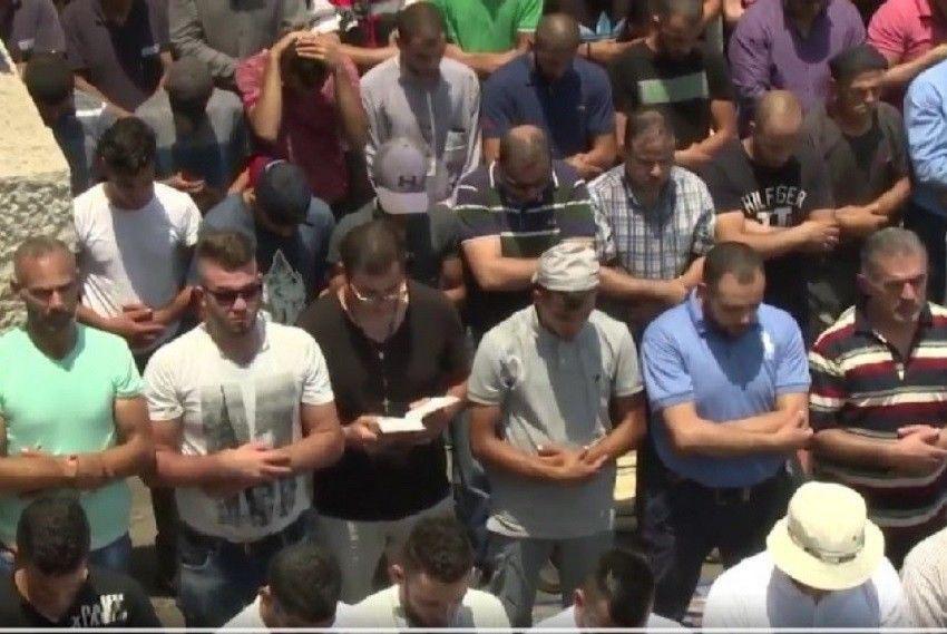 Warga Kristen Ini Ikut Shalat Jumat untuk Solidaritas Muslim Palestina