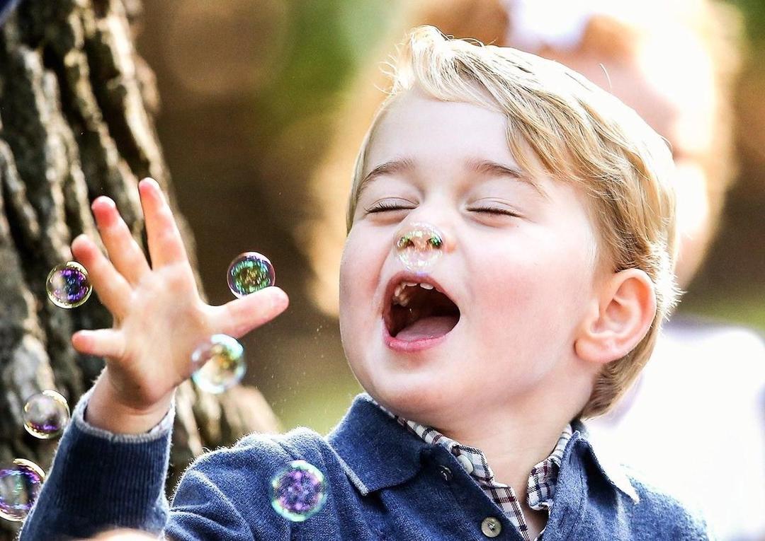 11 Potret Prince George dari Kecil, Makin Menggemaskan!